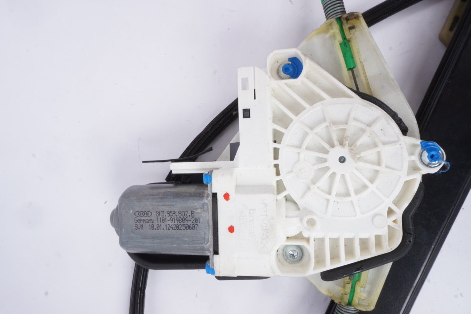 11-18 AUDI A8 A8L S8 FRONT RIGHT PASSENGER SIDE DOOR WINDOW REGULATOR OEM