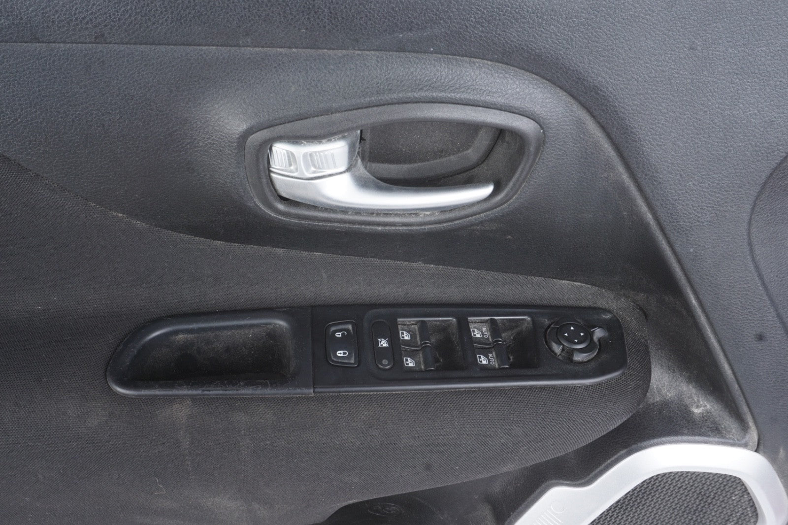 2019 - 2021 Jeep Renegade Front Left Door Panel Cover Trim Black OEM