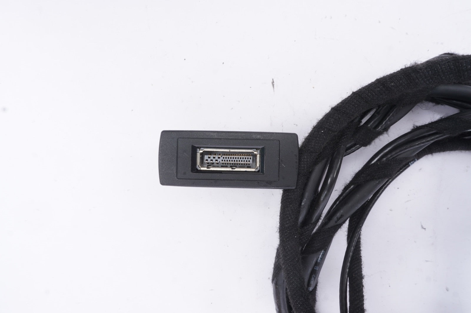 12-15 Mercedes C E W207 W204 CENTER CONSOLE USB PORT WITH WIRE HARNESS OEM