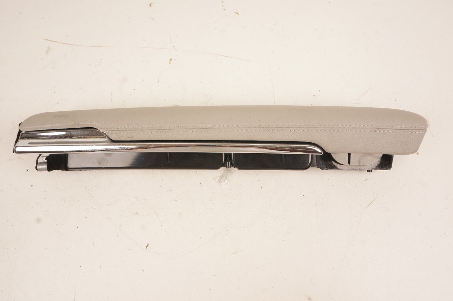 10 - 13 MERCEDES S550 W221 FRONT RIGHT PASS SIDE DOOR STORAGE BOX OEM