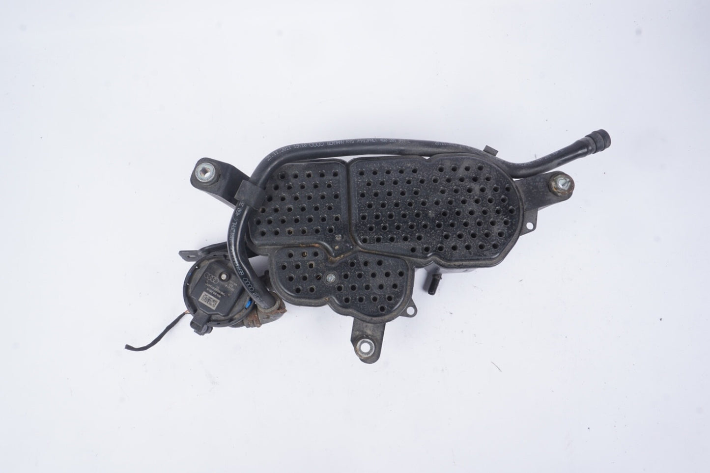 08-18 Audi A6 A7 Quattro Gas Fuel Vapor EVAP Charcoal Canister 8K0201801C Oem