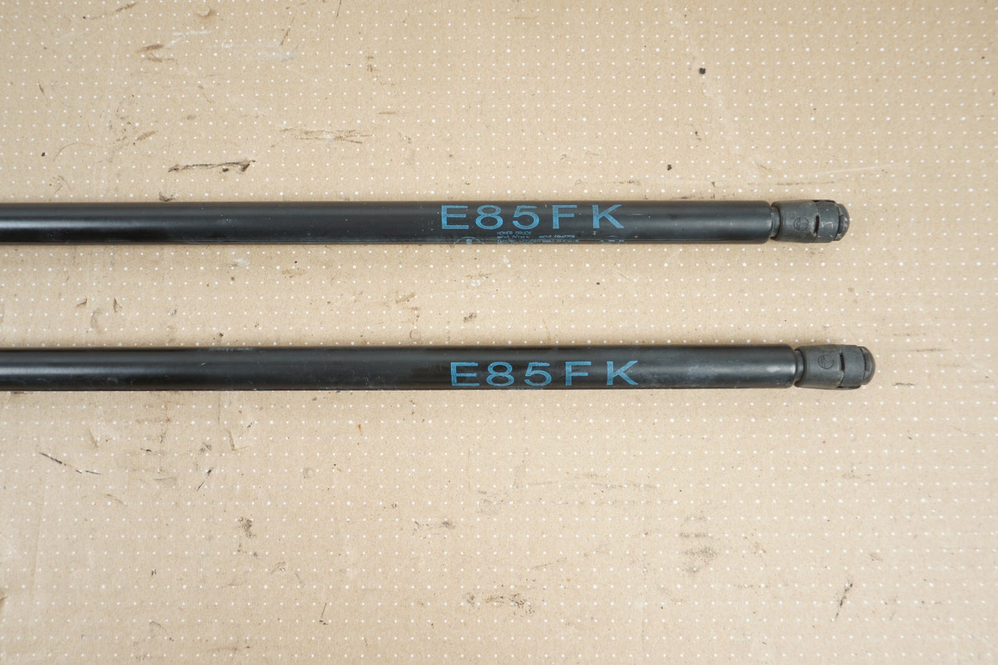 2003-2008 BMW Z4 E85 LEFT & RIGHT HOOD BONNET LID LIFT STRUT SET 7016178  OEM
