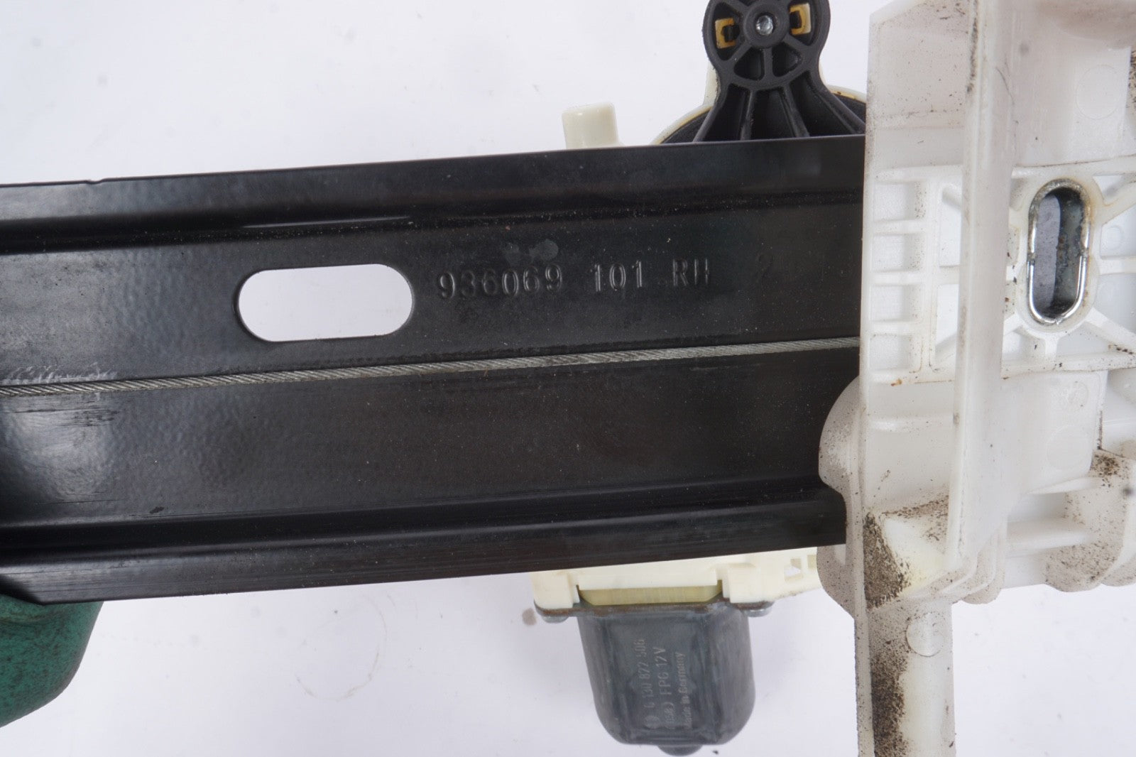 14 - 17 Mercedes S550 W222 REAR RIGHT PASSENGE SIDE WINDOW REGULATOR & MOTOR OEM