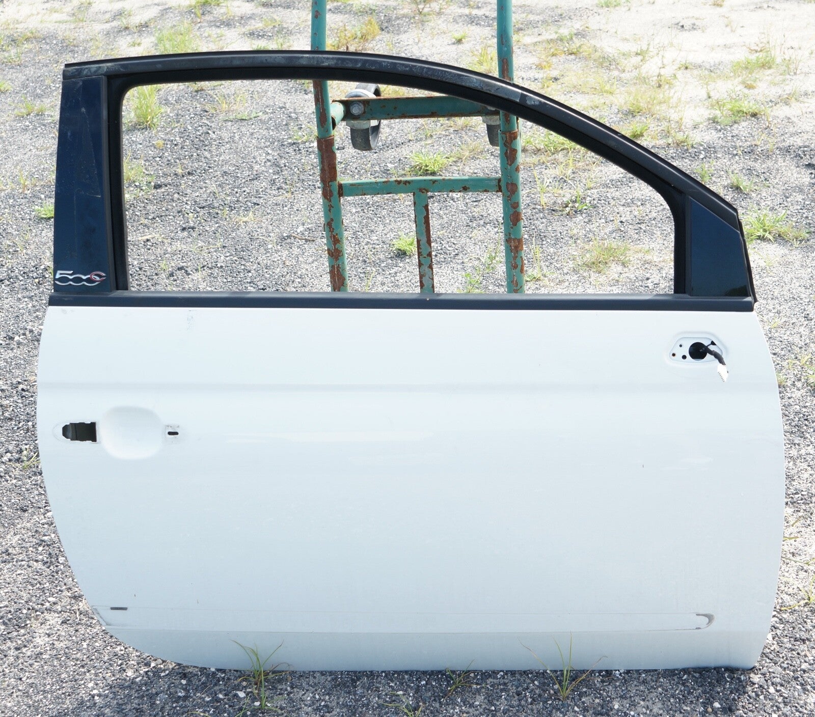 2012 - 2017 FIAT 500 FRONT RIGHT PASSENGER SIDE DOOR SHELL OEM