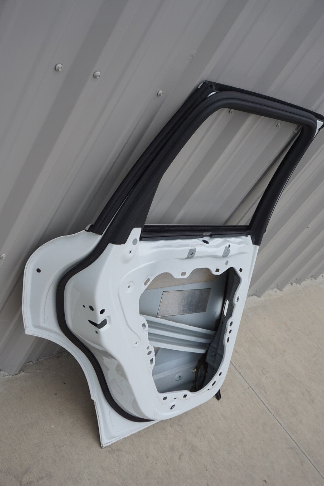 2011 - 2018 Porsche Cayenne 958 Rear Door Shell Left Driver Side OEM