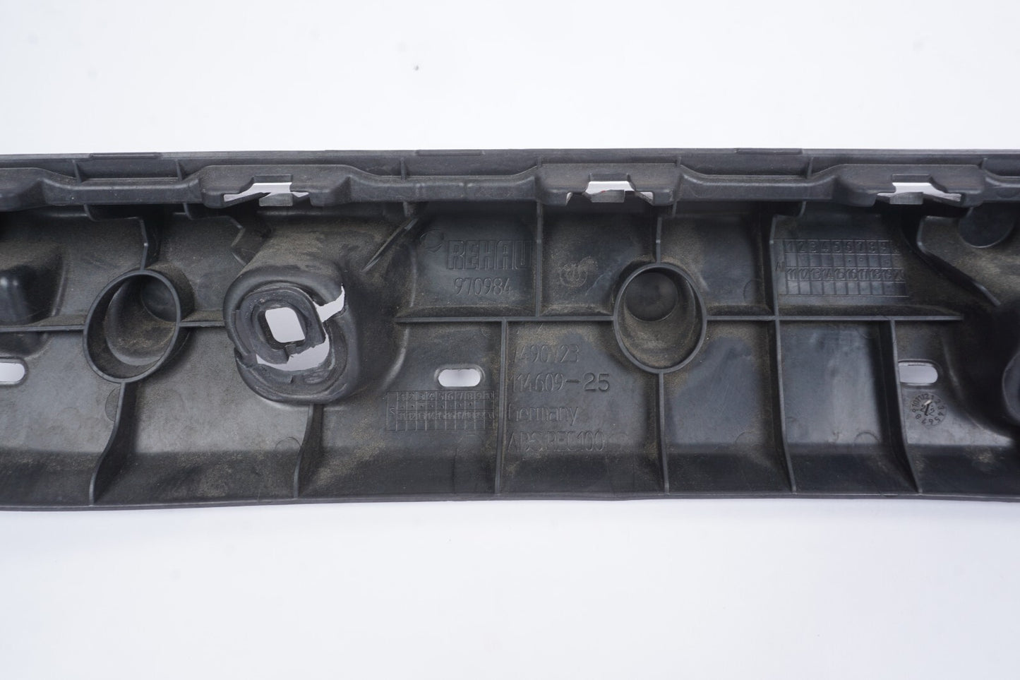 21 - 24 BMW 430I Convertible Rear Center Bumper Support Bracket 7490723 OEM