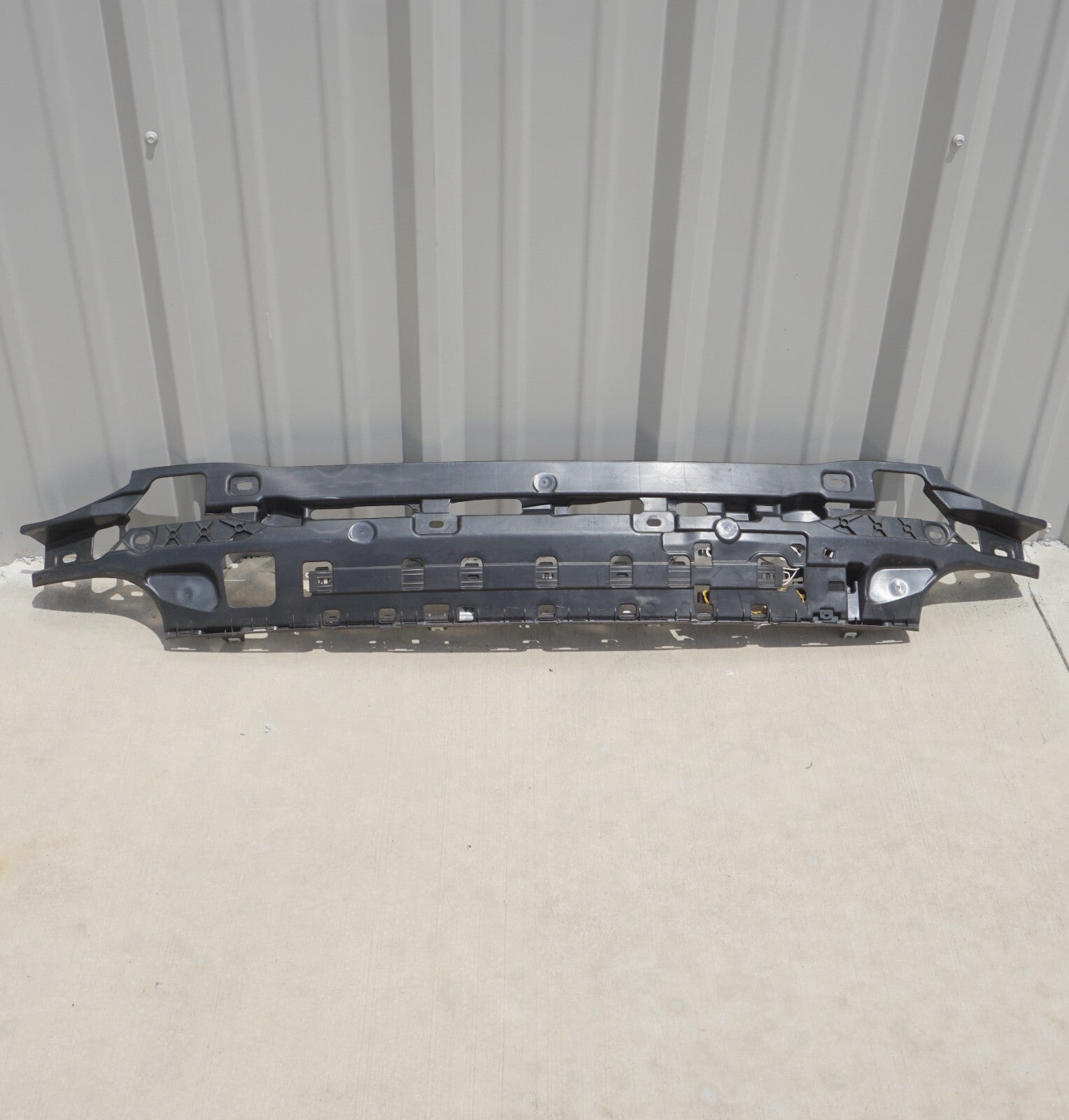 21 - 24 BMW 430I Convertible Bumper Bracket & Trunk Hands Free Access Sensor OEM