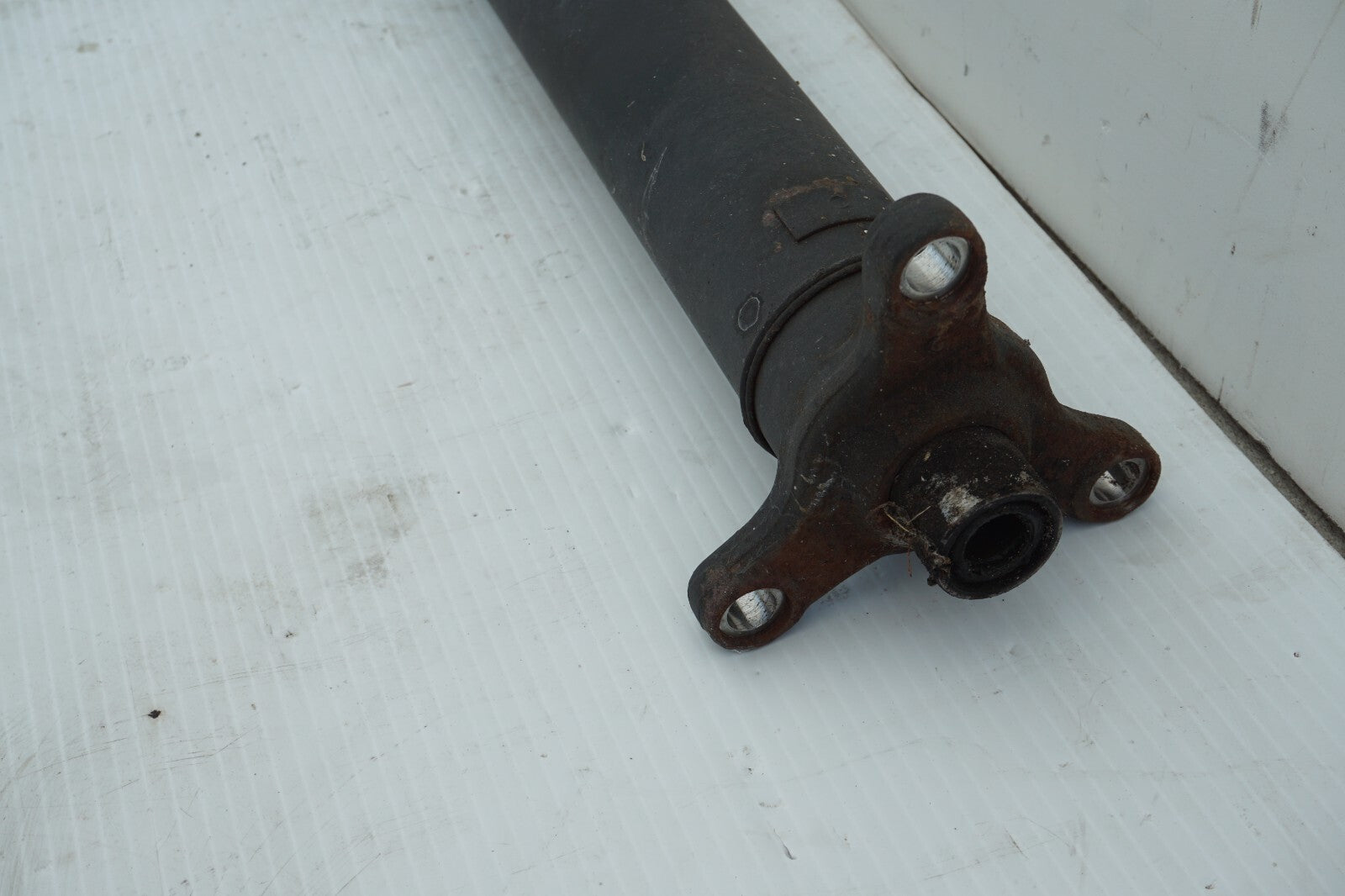 2003-2006 Mercedes-Benz SL500 REAR DRIVESHAFT 2304102106 OEM