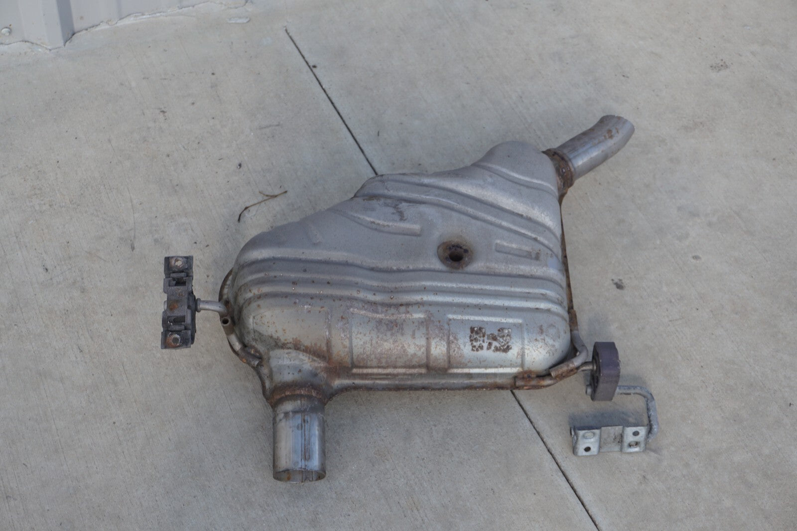 09-11 Mercedes W164 ML350 Exhaust Muffler Left Driver Side OEM