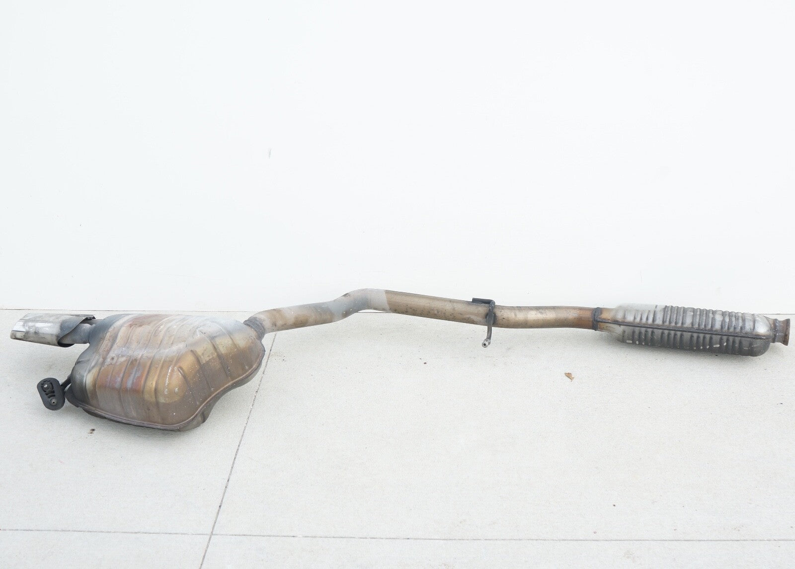 2012 - 2014 MERCEDES W204 C250  1.8L Turbo EXHAUST MUFFLER PIPE 2074911601
