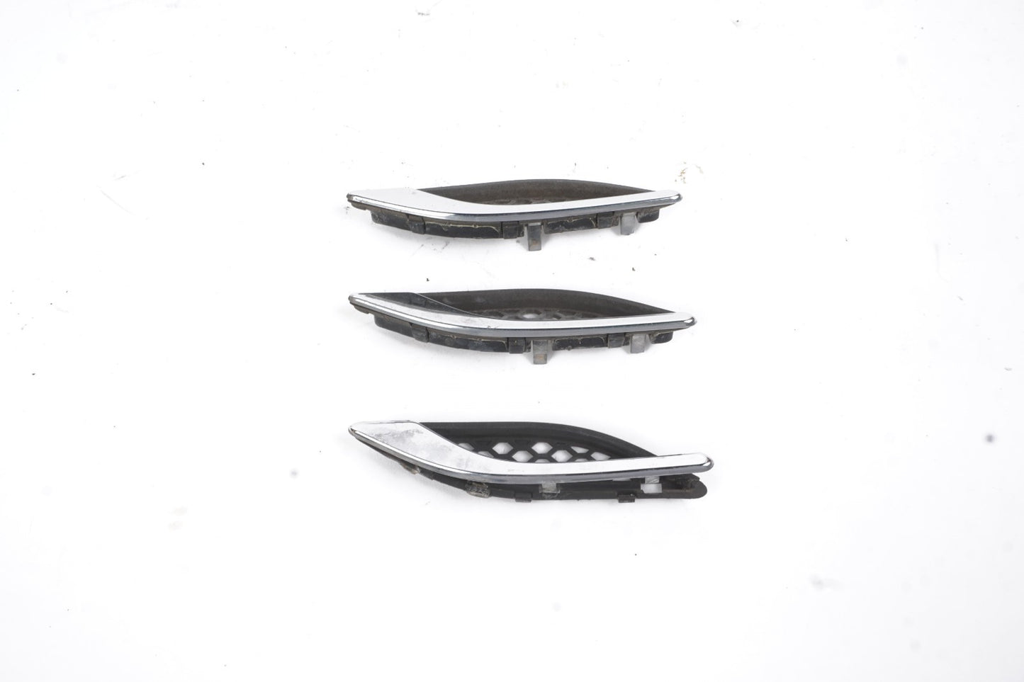 2014 - 2020 Maserati Ghibli Left Fender Chrome Vent Trim Molding Set Of 3 OEM