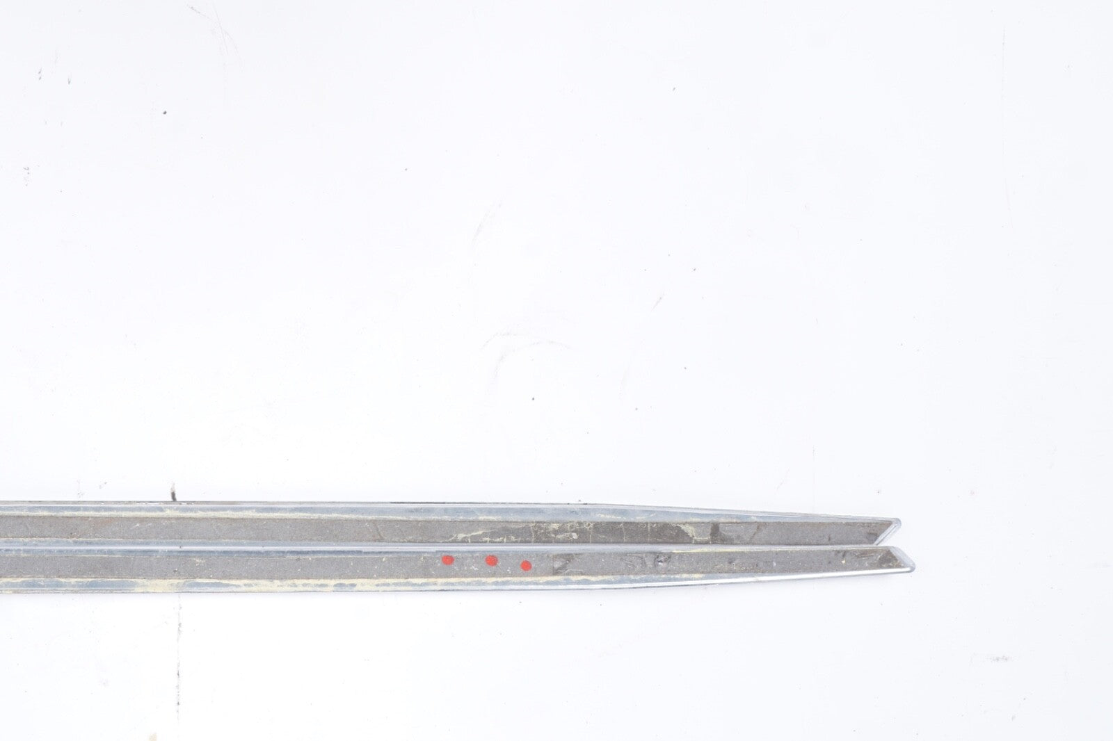 2010-2014 MERCEDES E350 C207 COUPE LEFT & RIGHT QUARTER PANEL MOLDING SET OEM