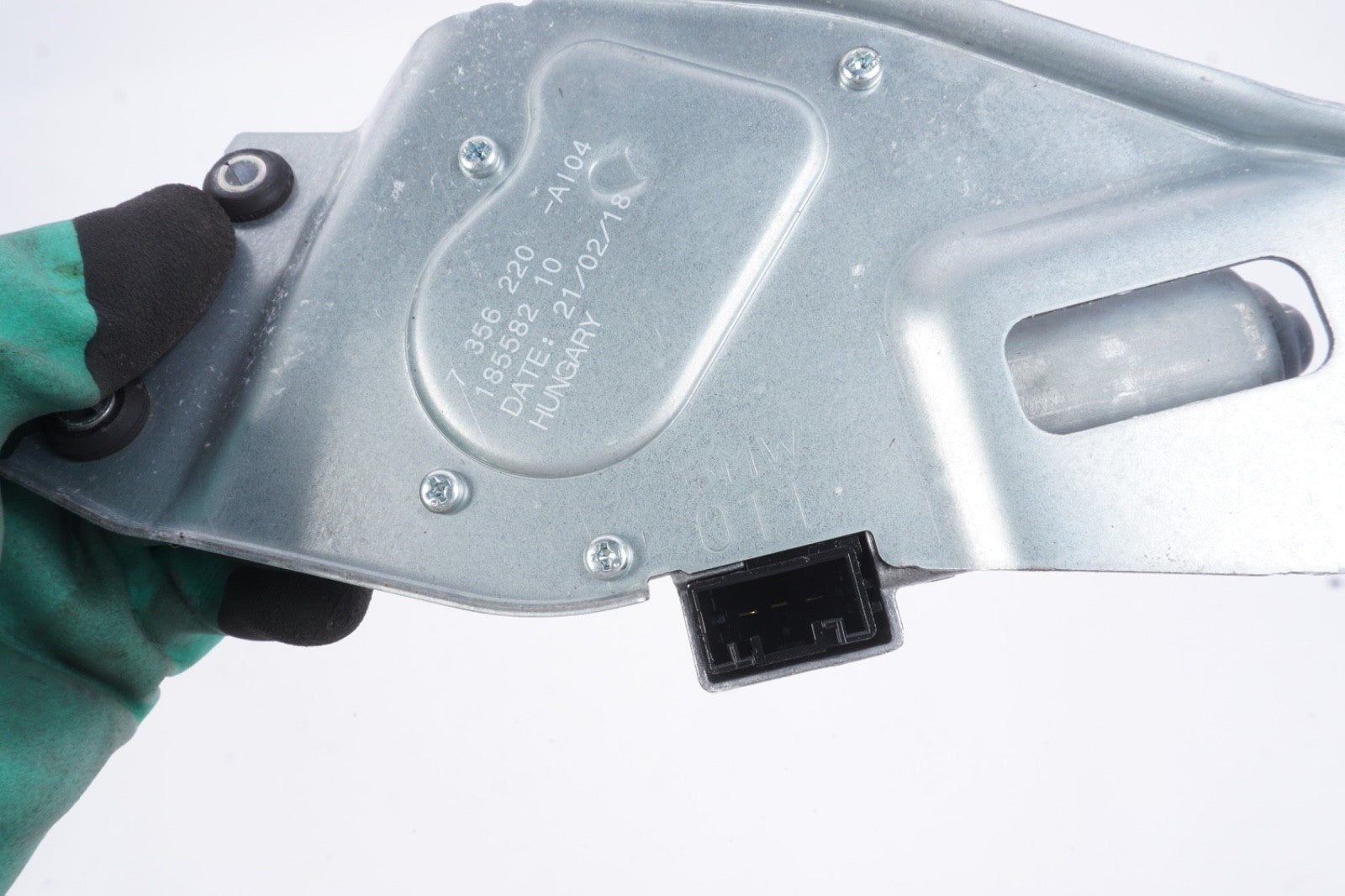 2018 - 2023 BMW X2 F39 REAR LIFTGATE BACK WINDOW GLASS WIPER MOTOR OEM 7356220