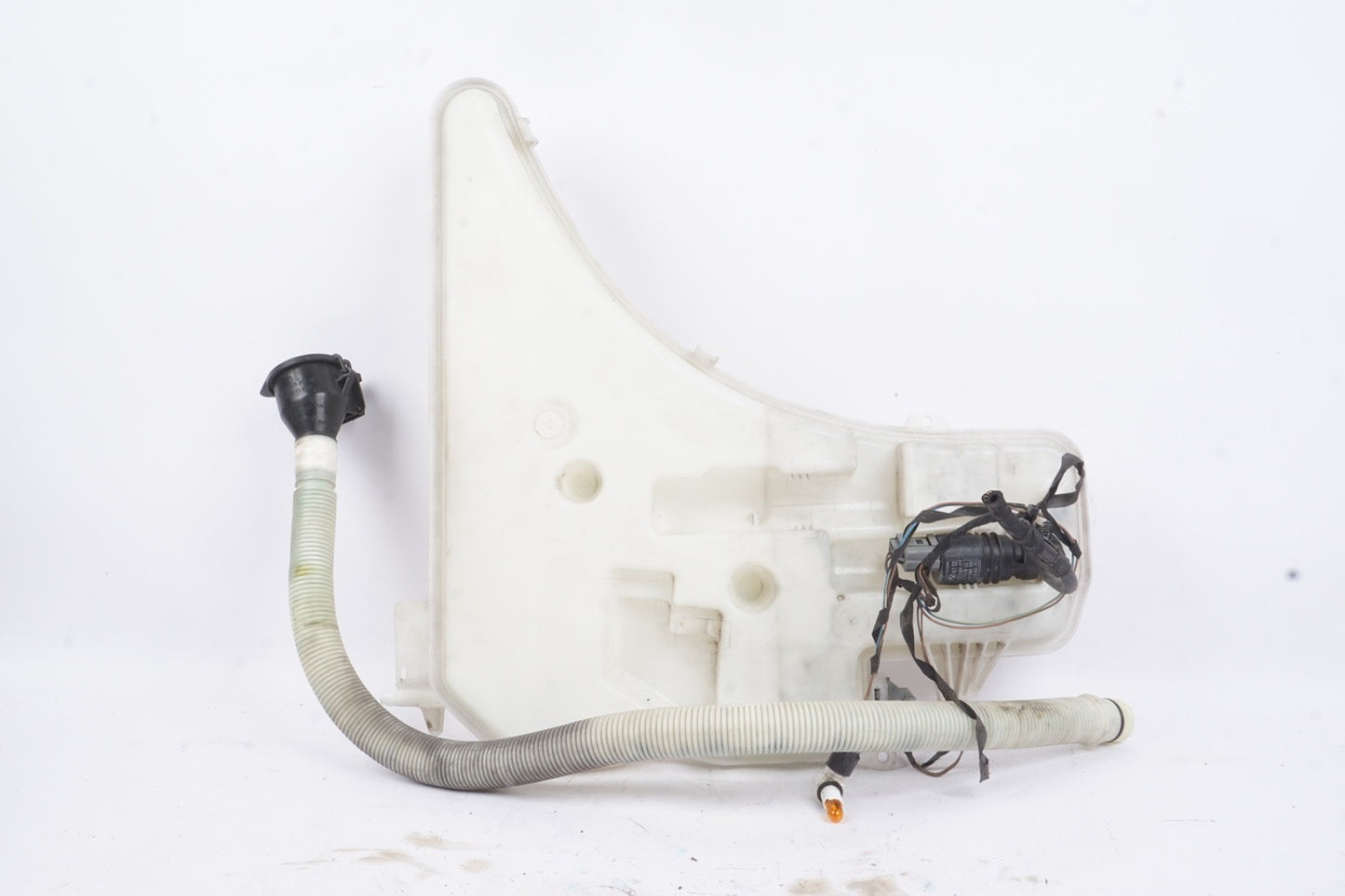 2008 - 2012 BMW 335i 335xi 328i E92 Coupe Windshield Washer Tank