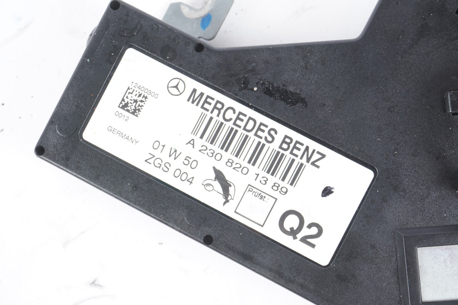 03-08 Mercedes R230 SL500 SL55 AMG Antenna Amplifier AMP Left & Right OEM