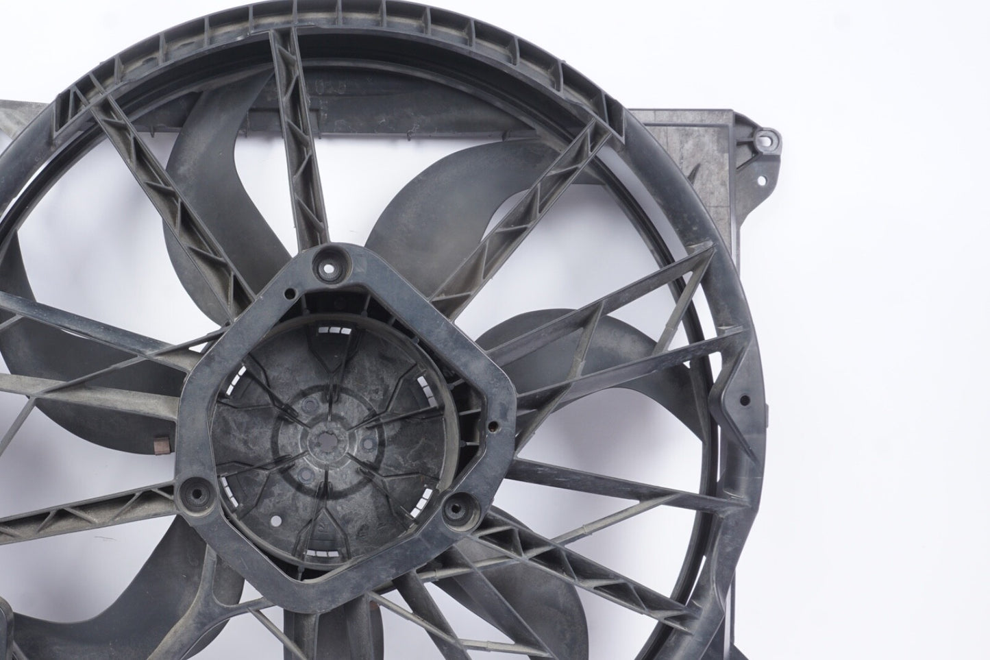 2007-2009 BMW 328I - Electric Cooling FAN Assembly 7562080 OEM - NO MOTOR