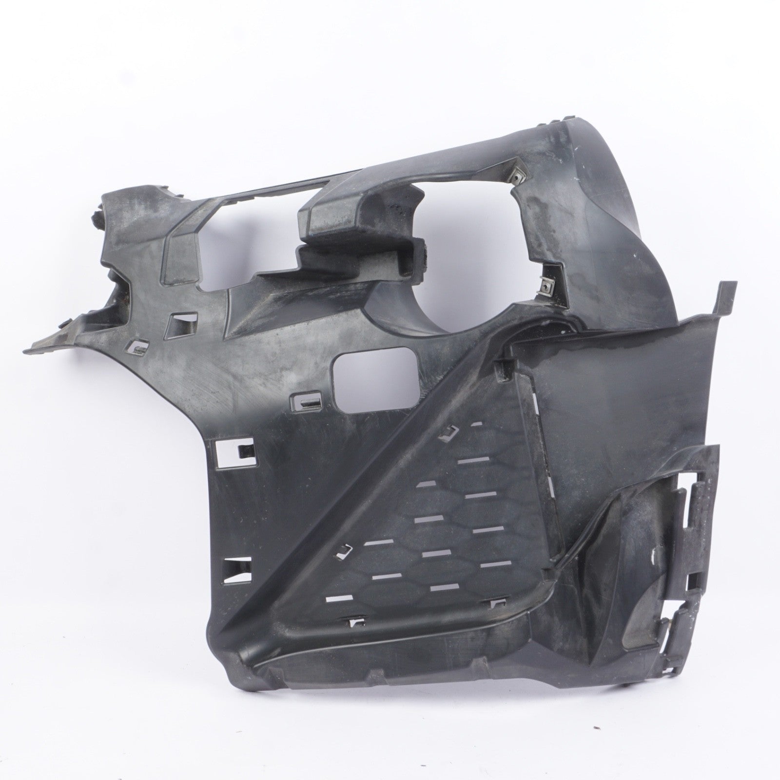 BMW X2 F39 FRONT RIGHT BUMPER FOG LAMP SUPPORT 51118069092 8069092