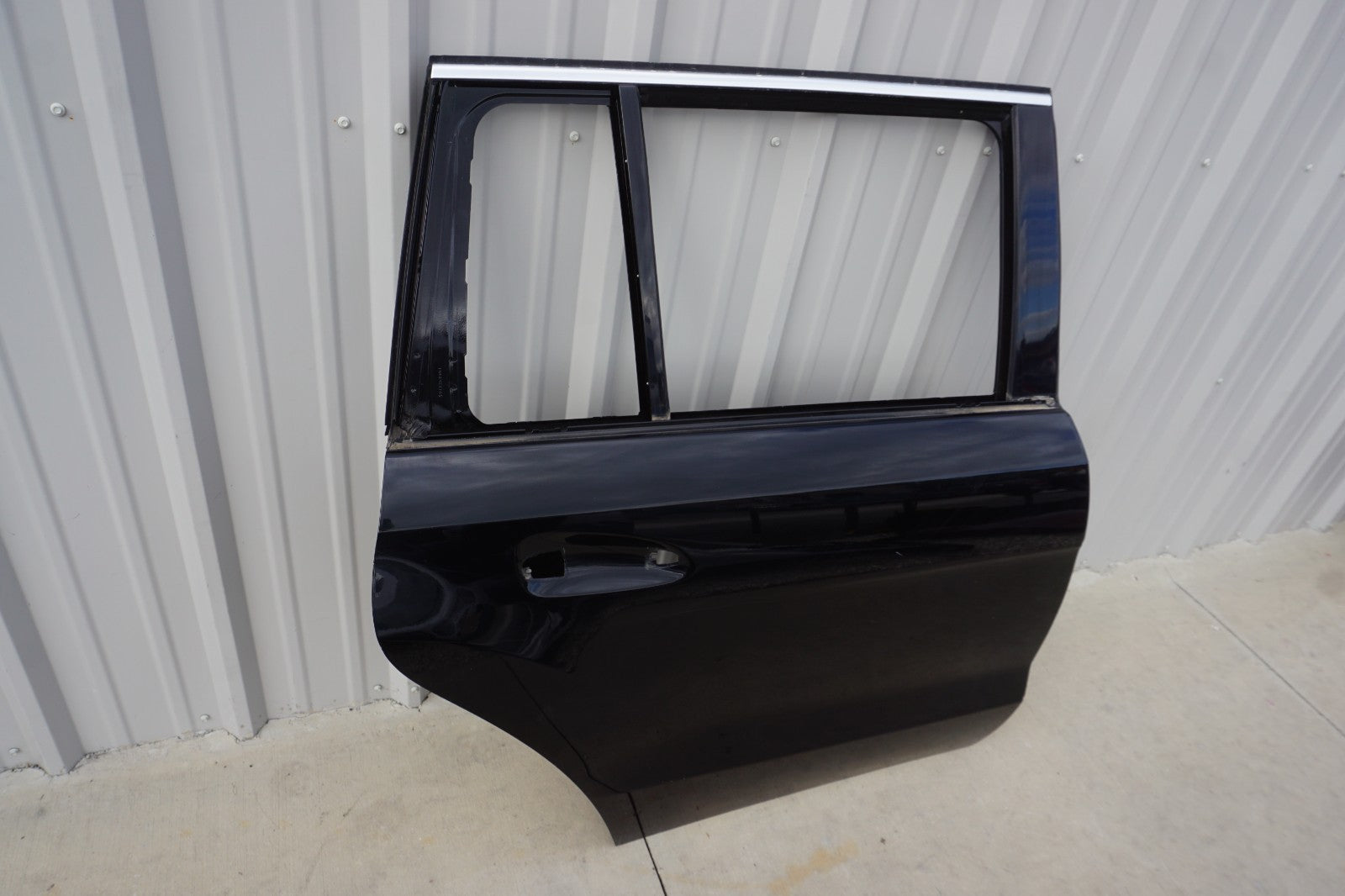 13-16 Mercedes X166 W166 ML GL GLS Rear Right Passenger Side Door Shell OEM