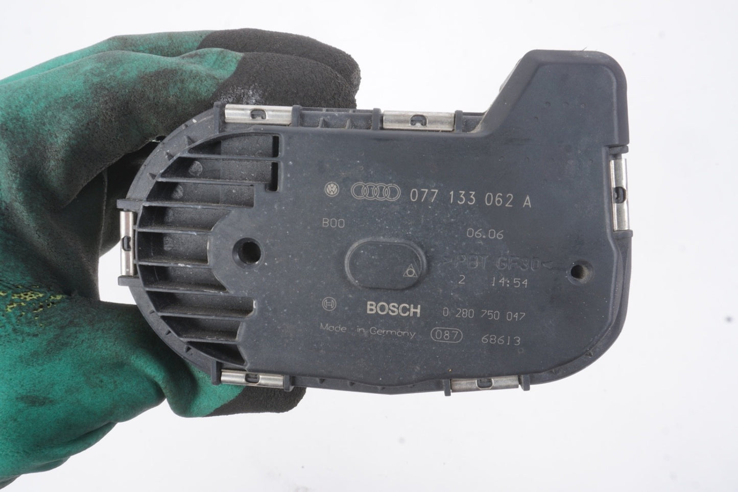 2001 - 2012 Audi A6 A8 Q7 S4 S5 S6 RS4 4.2L V8 Engine Throttle Body Valve OEM