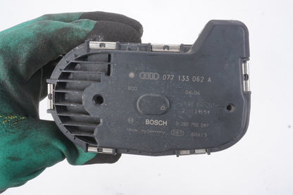 2001 - 2012 Audi A6 A8 Q7 S4 S5 S6 RS4 4.2L V8 Engine Throttle Body Valve OEM