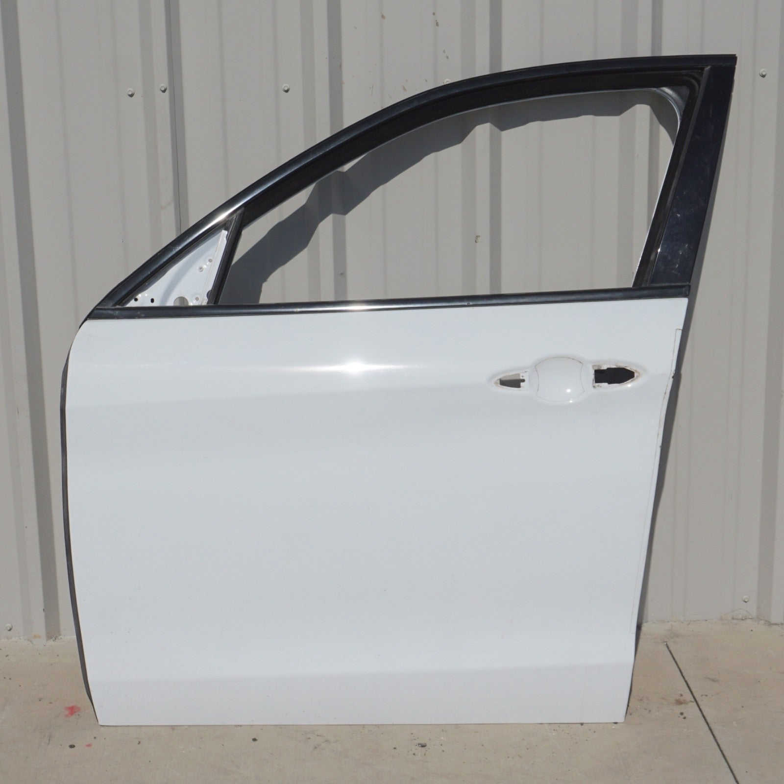 2017 - 2024 ALFA ROMEO STELVIO FRONT LEFT EXTERIOR DOOR SHELL WHITE OEM