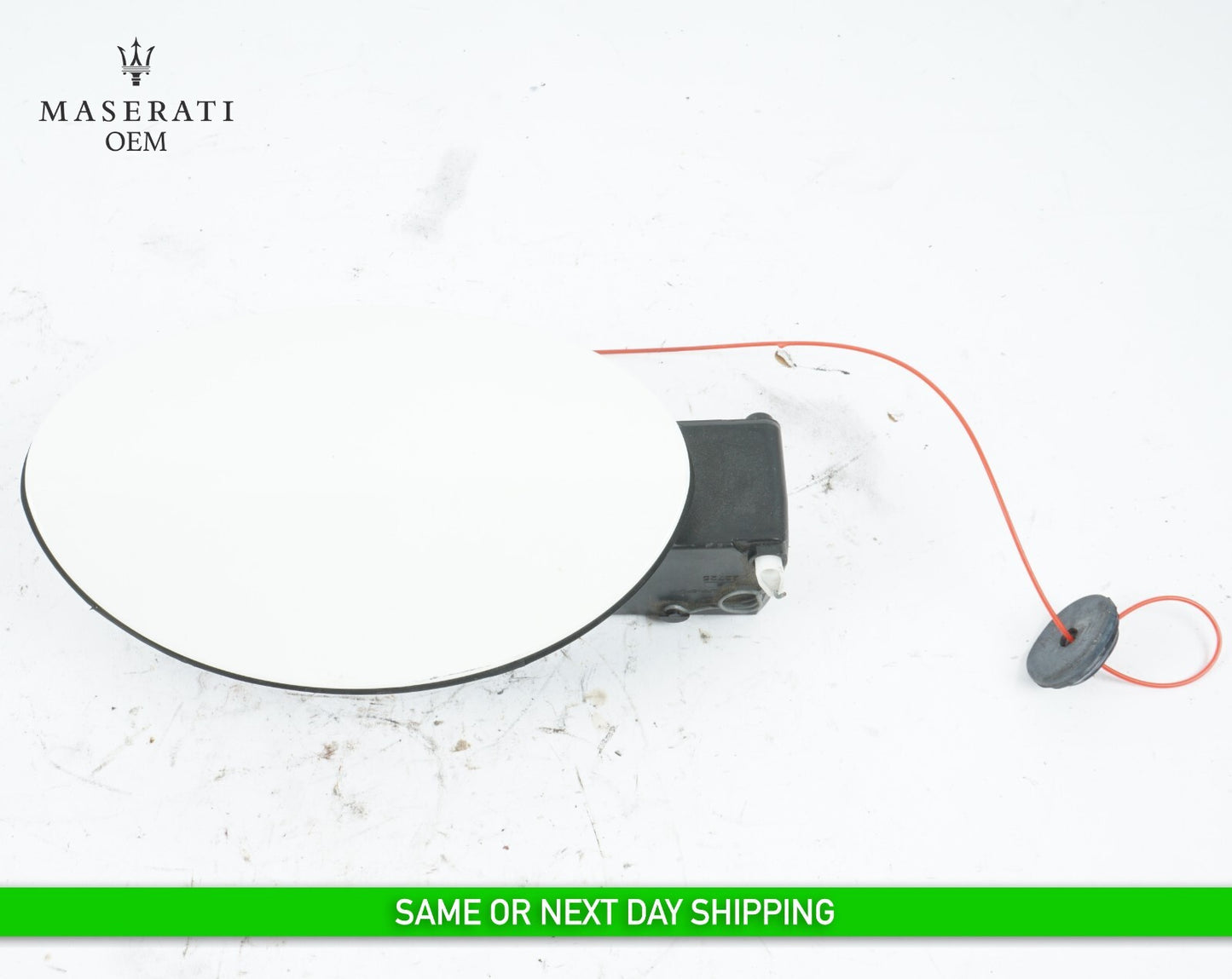 14 - 20 MASERATI QUATTROPORTE FUEL TANK FILLER POCKET DOOR LID  OEM