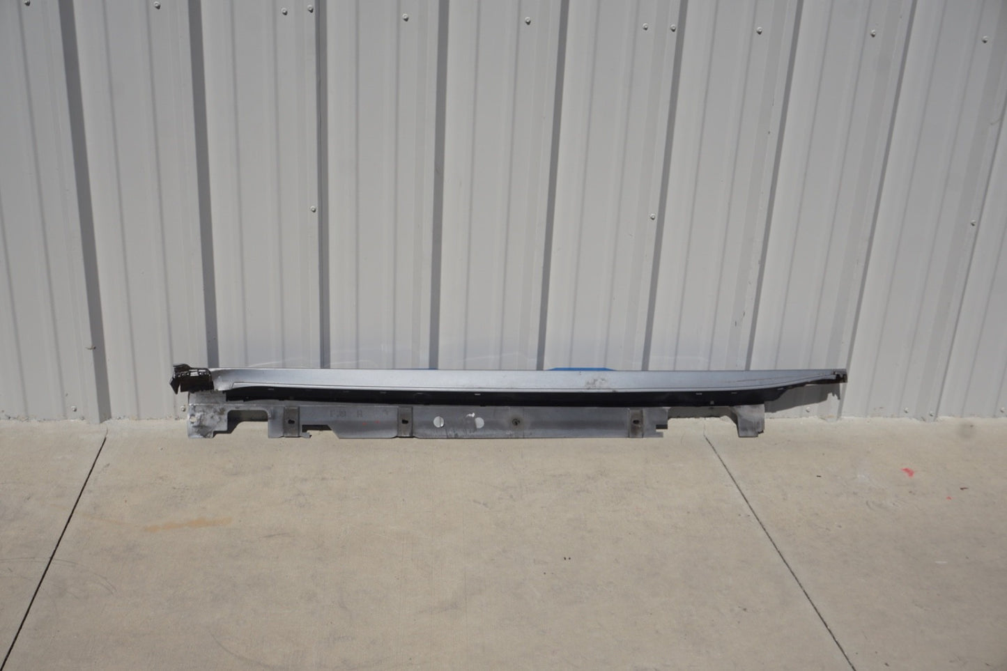 2018 - 2022 BMW X2 F39 Right Lower Rocker Panel Trim Blue OEM ! HAS DAMAGE !
