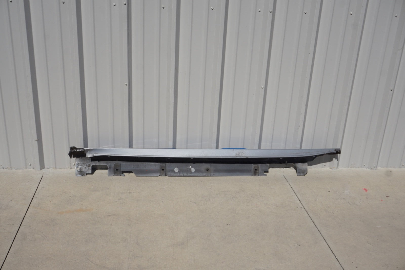 2018 - 2022 BMW X2 F39 Right Lower Rocker Panel Trim Blue OEM ! HAS DAMAGE !