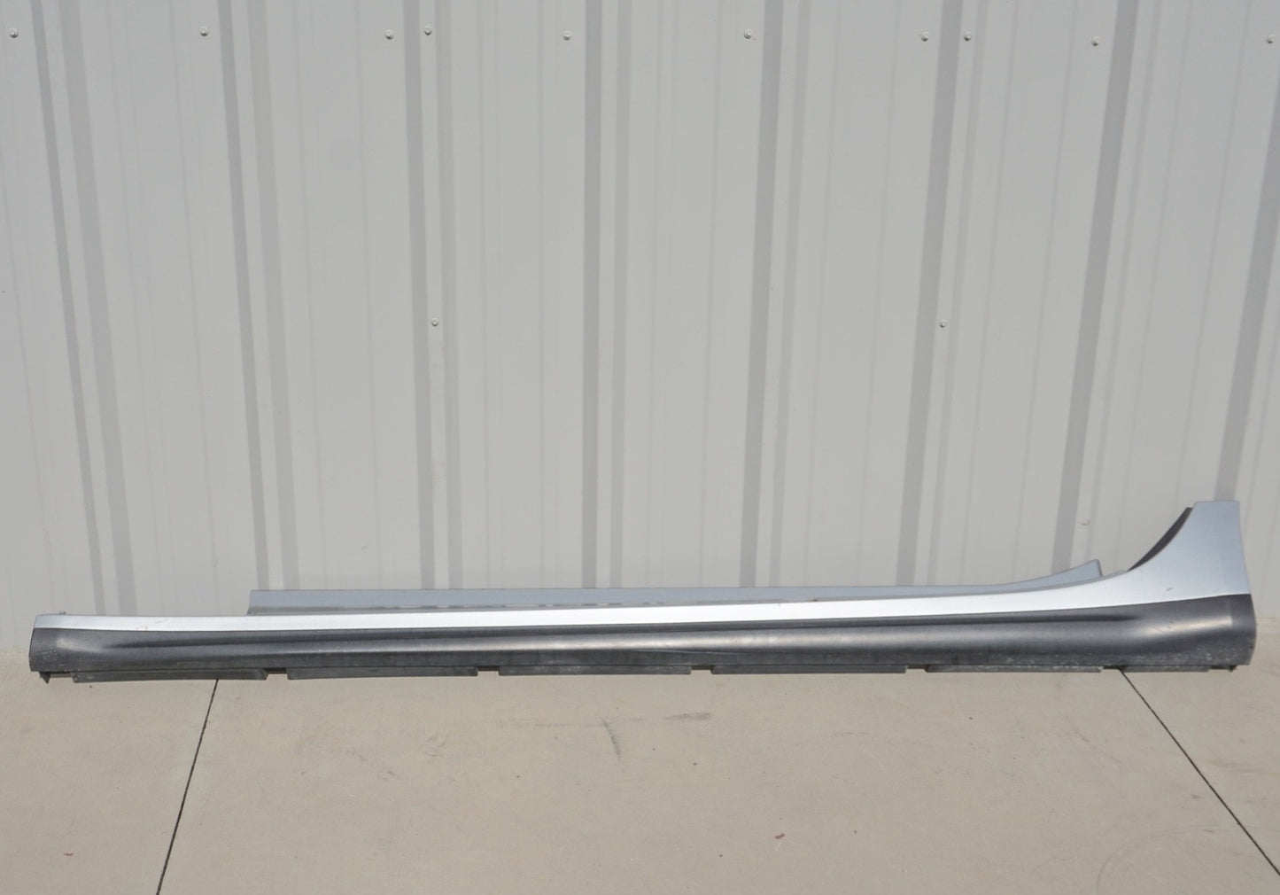 2014 - 2019 MASERATI GHIBLI SQ4 LEFT DRIVER SIDE SKIRT ROCKER PANEL SILVER OEM