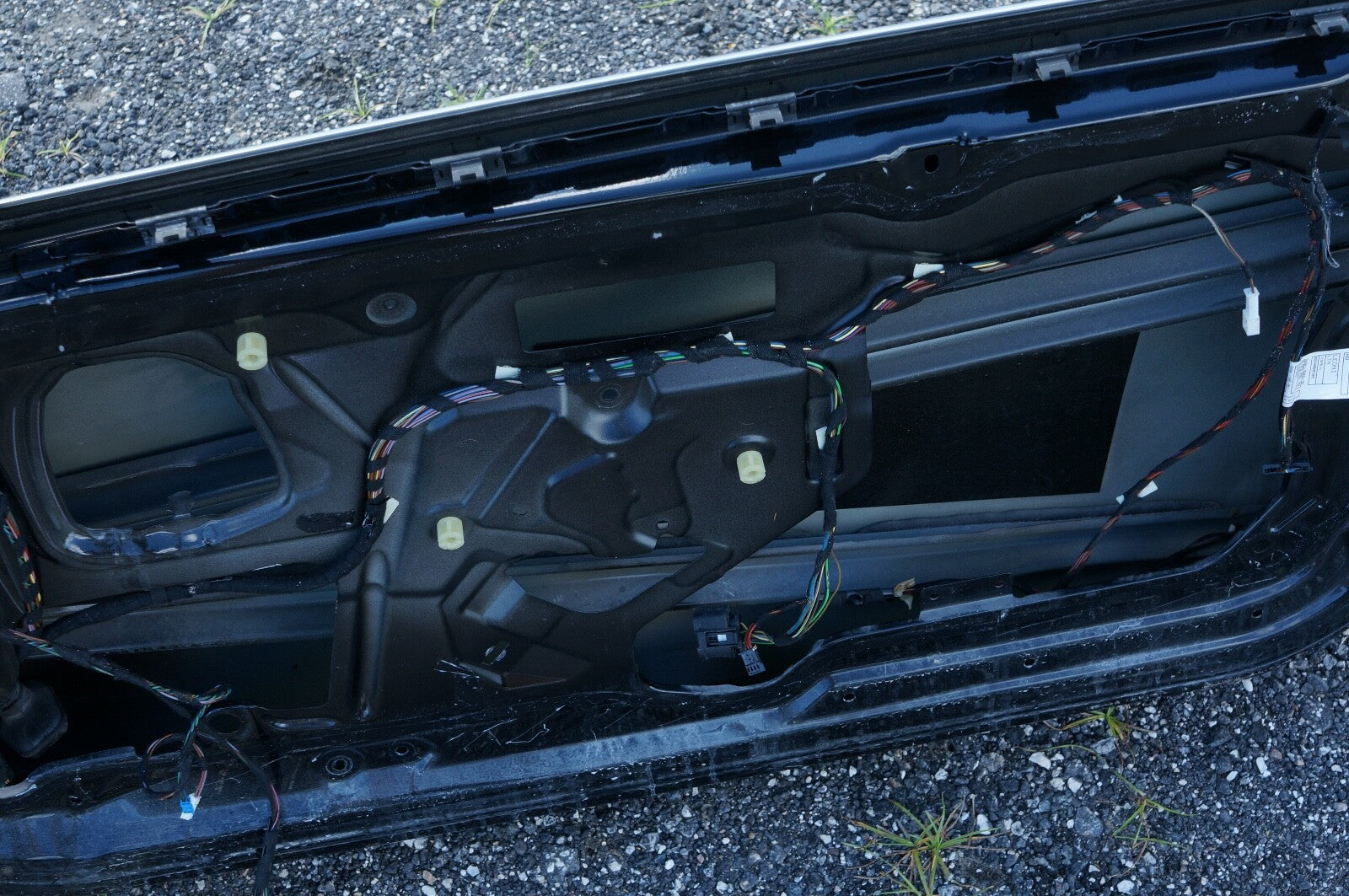 2007 - 2013 BMW 335i  328i CONVERTIBLE COUPE RIGHT DOOR SHELL BLACK COLOR