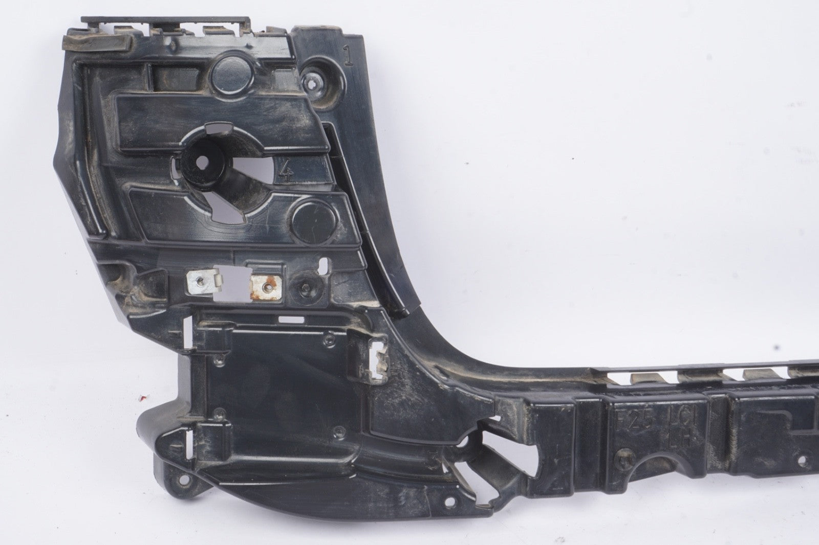 2011 - 2017 BMW X3 F25 REAR LEFT DRIVER CENTER BUMPER MOUNT BRACKET 7338757 OEM