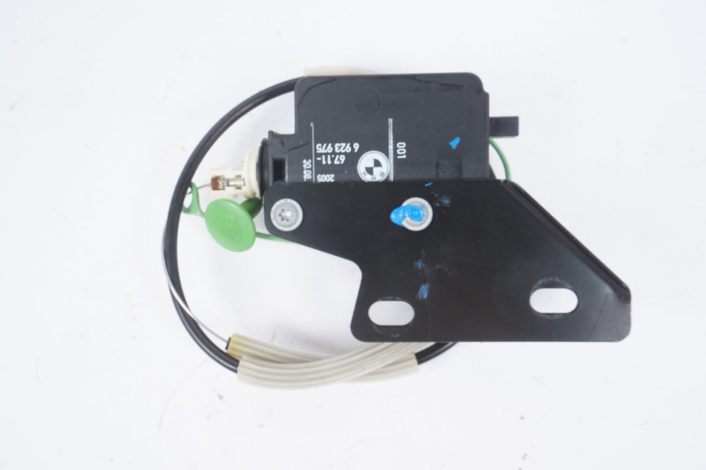 2004 - 2010  BMW 650i E63 E64 Fuel Tank Door & Cap w/ Actuator OEM
