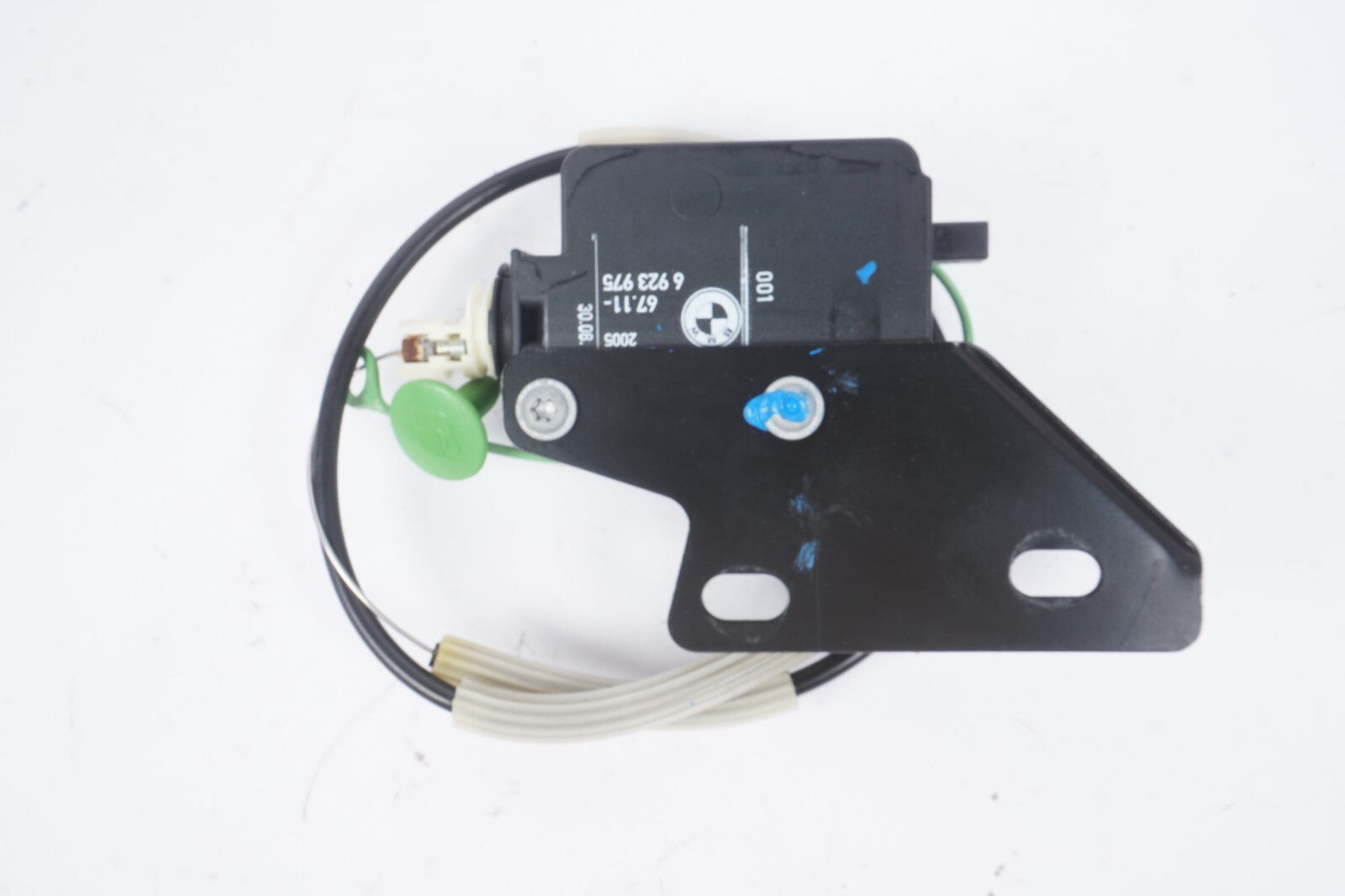 2004 - 2010  BMW 650i E63 E64 Fuel Tank Door & Cap w/ Actuator OEM