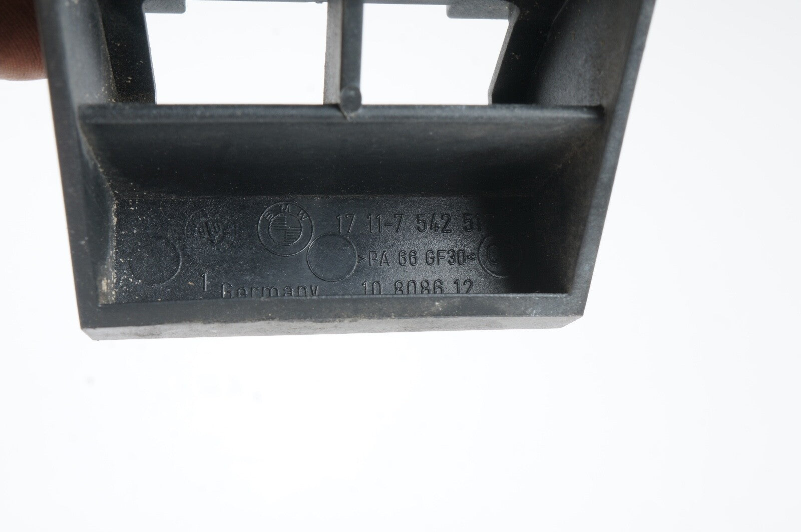 2008-2010 BMW 535i 528i 550i 650 RADIATOR LOWER BRACKET MOUNTS PAIR OEM 7542517