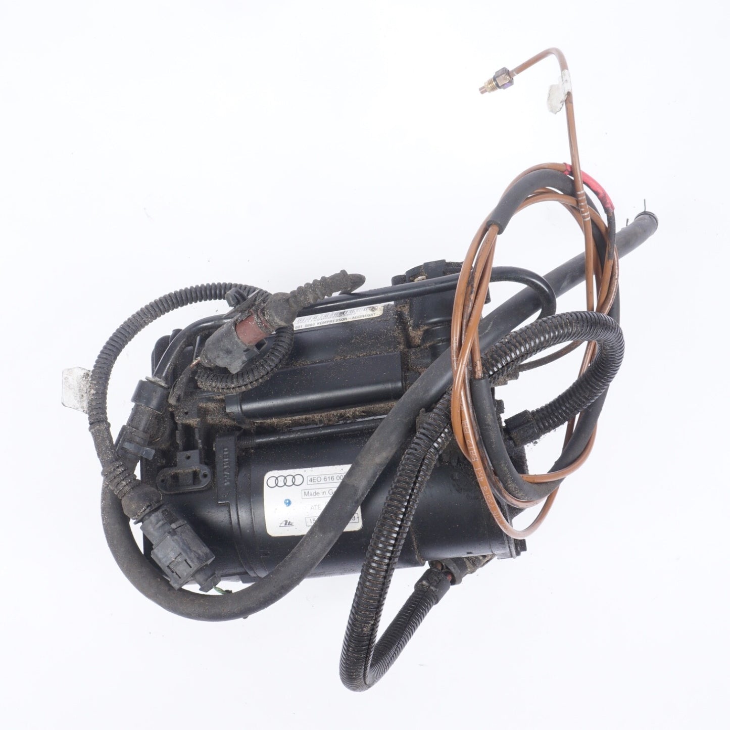 2004-2010 AUDI A8 D3 4.2L - AIR Suspension Compressor / PUMP 4E0616005F