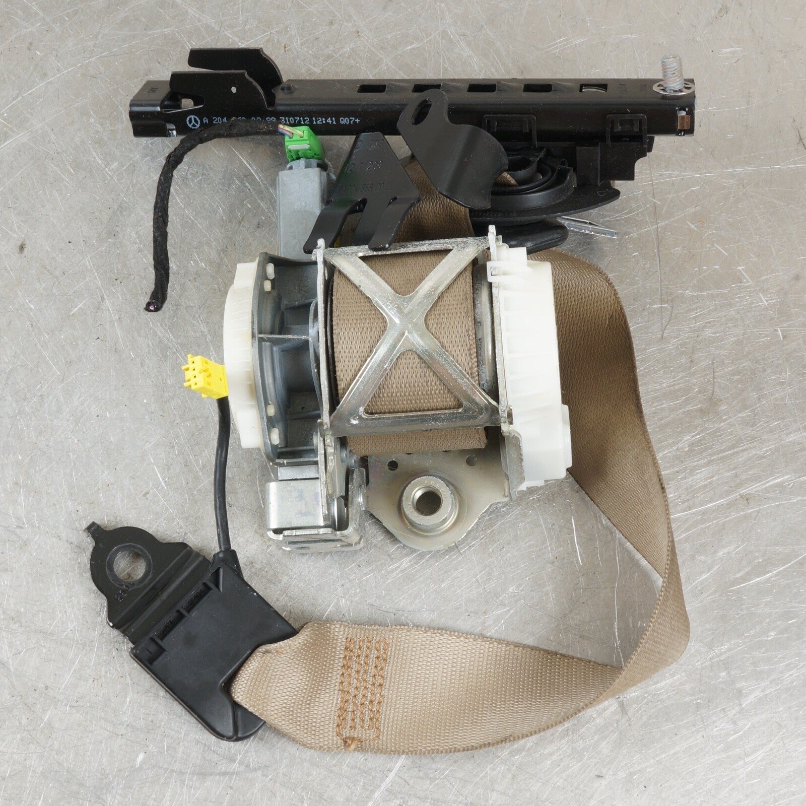 2008-2014 MERCEDES C300 W204 FRONT RIGHT SIDE SEAT BELT SEATBELT RETRACTOR OEM