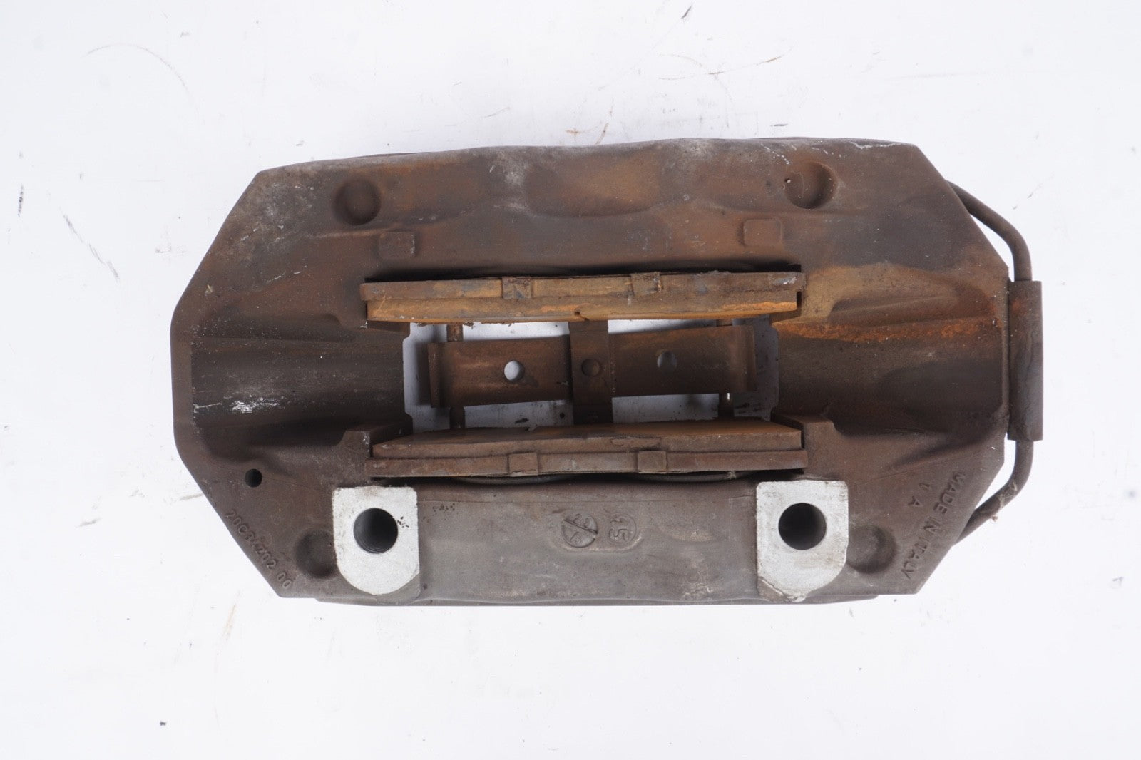 2014 - 2020 MASERATI GHIBLI RIGHT PASSENGER FRONT BRAKE CALIPER BREMBO OEM