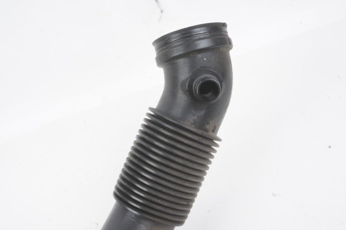 2015-2021 Jeep Renegade 2.4l Air Intake Duct Tube Pipe 52024326 OEM