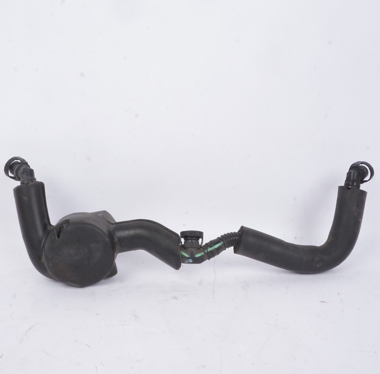 2007-2013 BMW X5 X6 E70 E71 4.8L ENGINE VENTILATION CCV PIPE TUBE 7563477 OEM