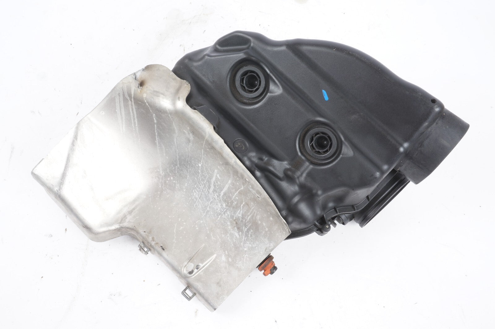 2011-2016 BMW 550I GT F07 RIGHT PASSENGER SIDE AIR CLEANER INTAKE FILTER BOX OEM