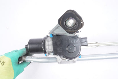 2018 - 2023 BMW X2 FRONT WINDSHIELD WIPER LINKAGE W/ MOTOR OEM 7429701