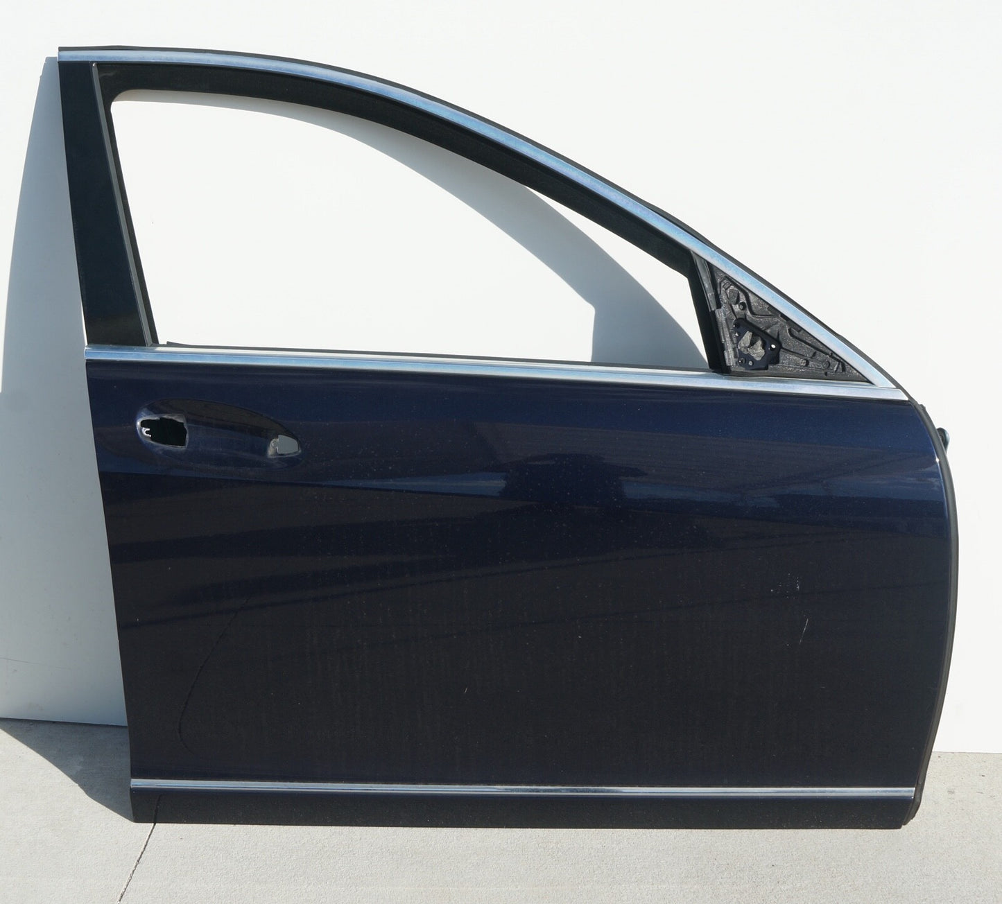 07 - 13 MERCEDES-BENZ S550 W221 FRONT RIGHT PASSENGER SIDE DOOR SHELL OEM