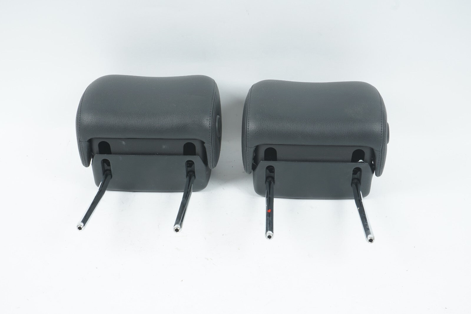 2012 - 2017 AUDI A7 FRONT SEAT HEADREST LEFT & RIGHT OEM