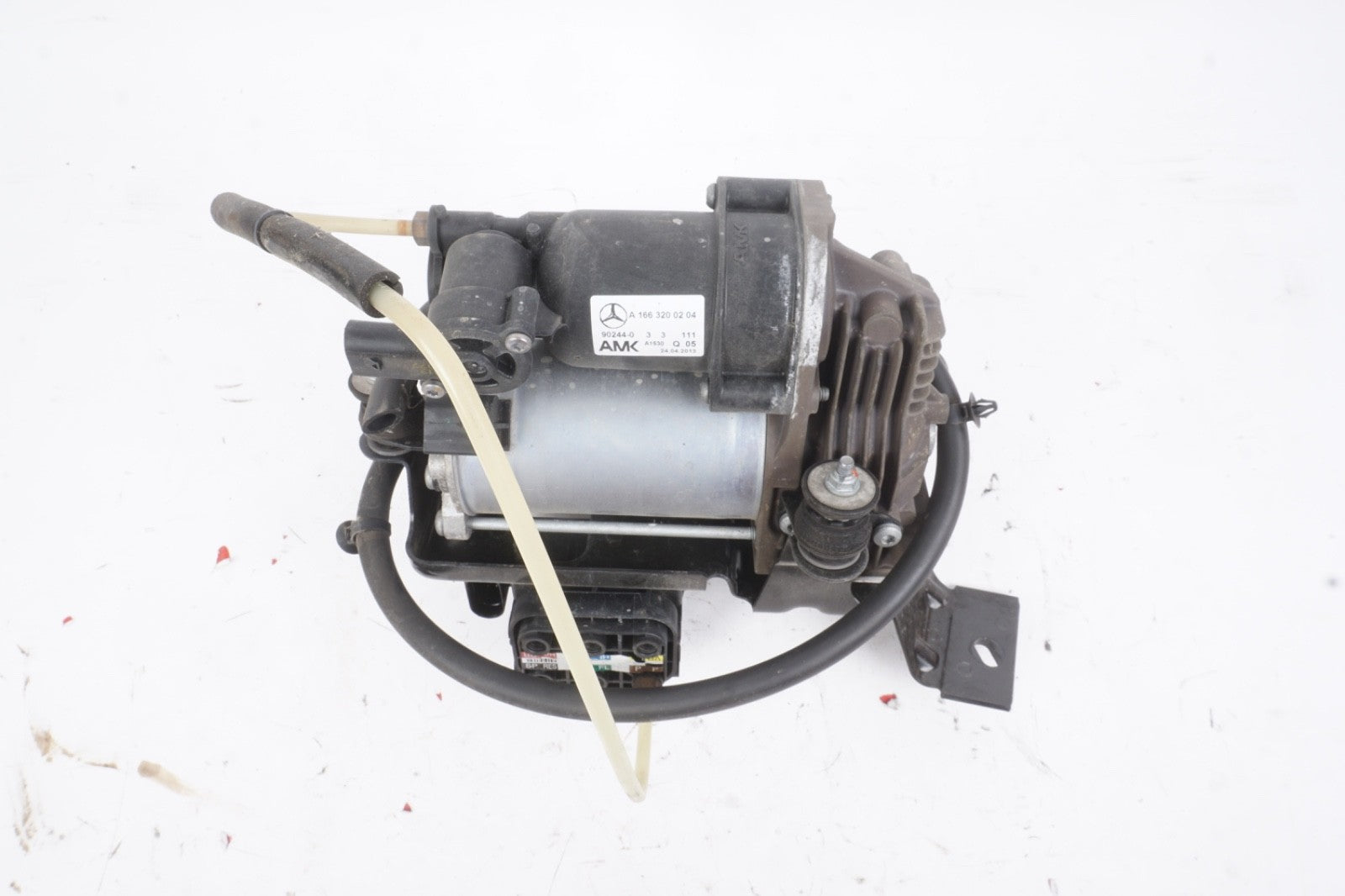 2013 - 2016 Mercedes GL350 GL450 GL550 ML350 ML550 Suspension Compressor