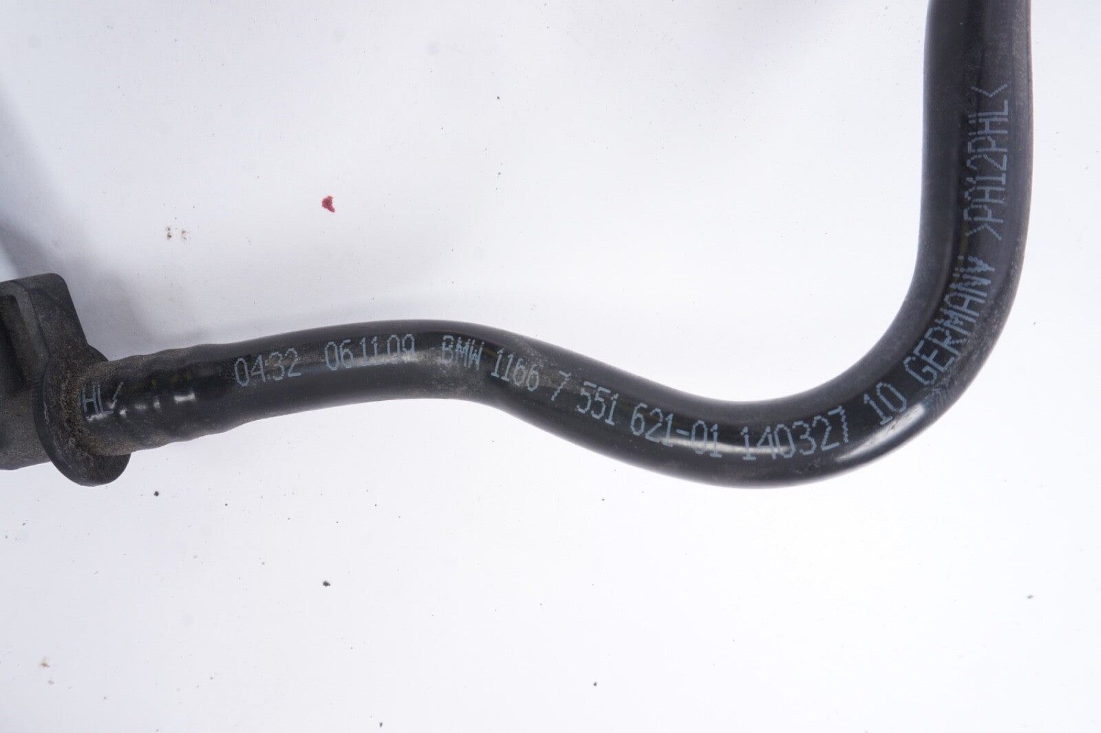 2007-2013 BMW 328i E90 3 Series Brake Vacuum Hose Hard Line OEM 7551621