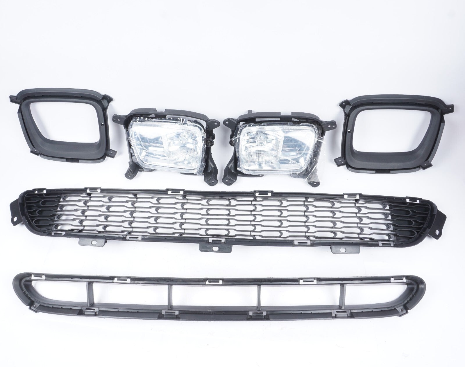 2014 - 2015 Kia Sorento Front Bumper Grille & Fog Lights