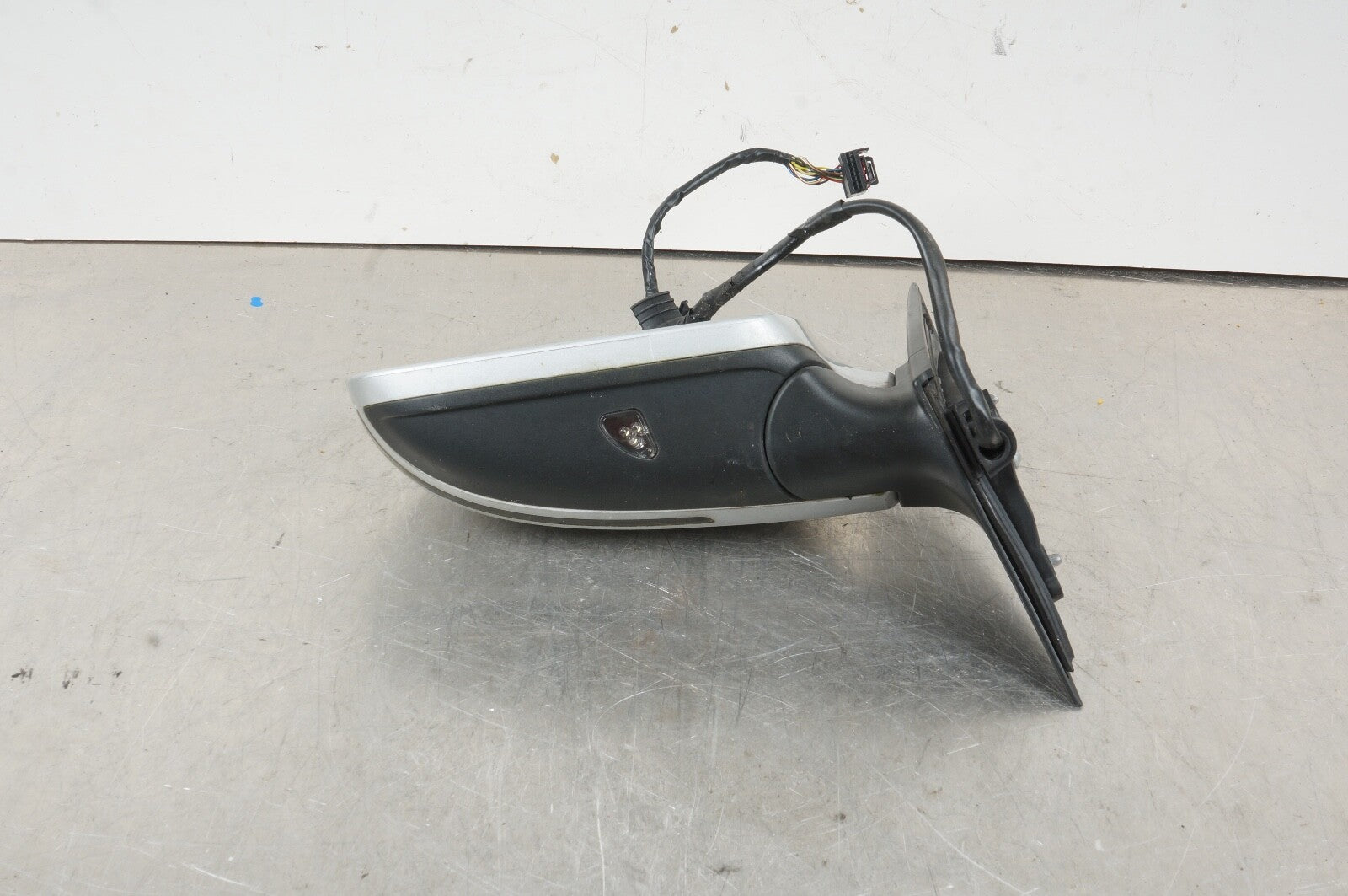 2009-2011 Audi A6 Driver Left Side View Power Door Mirror Light Grey