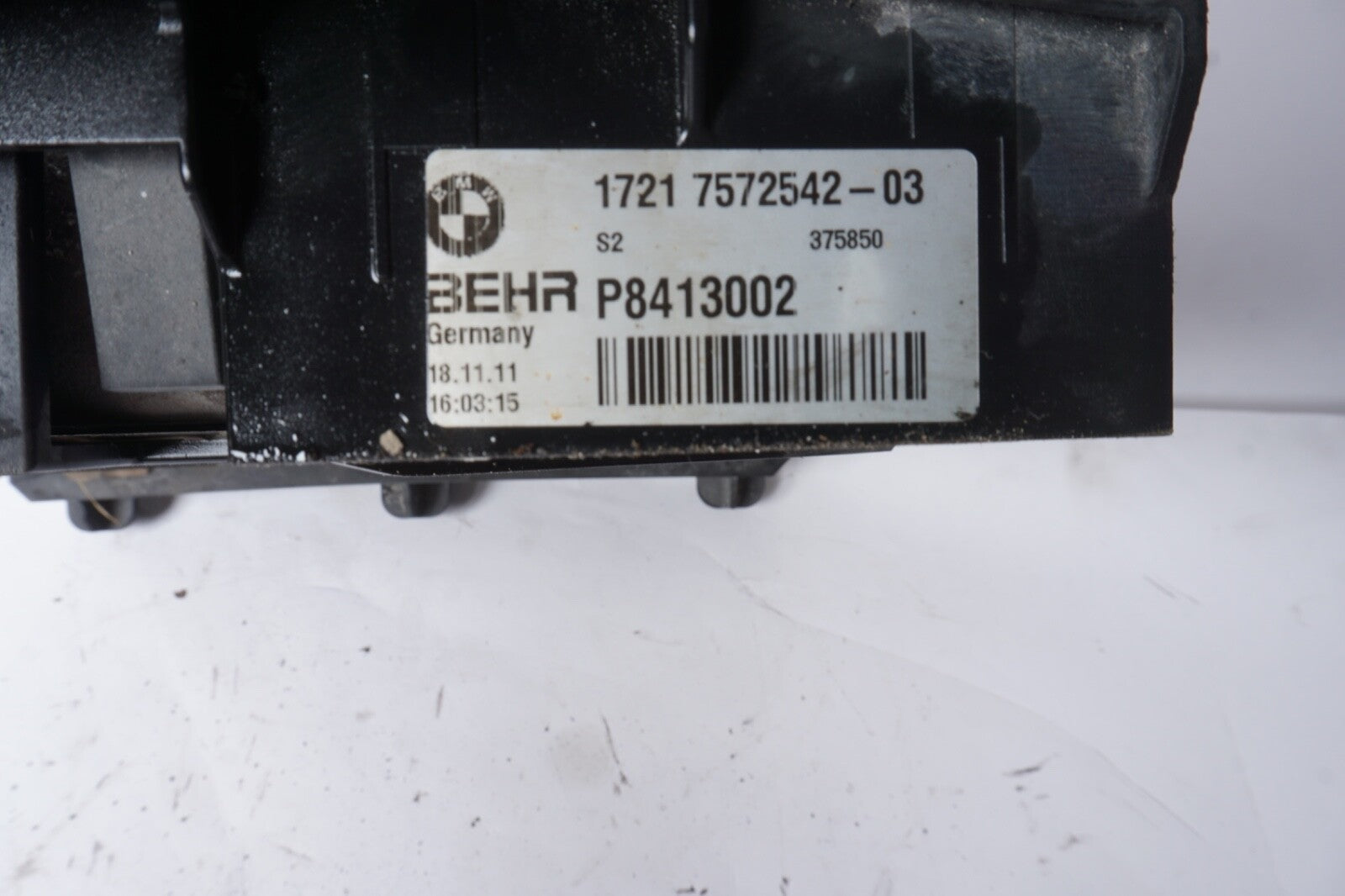 2009-2019 BMW 7 Series F01 650 750I right auxiliary oil radiator 7572542 OEM