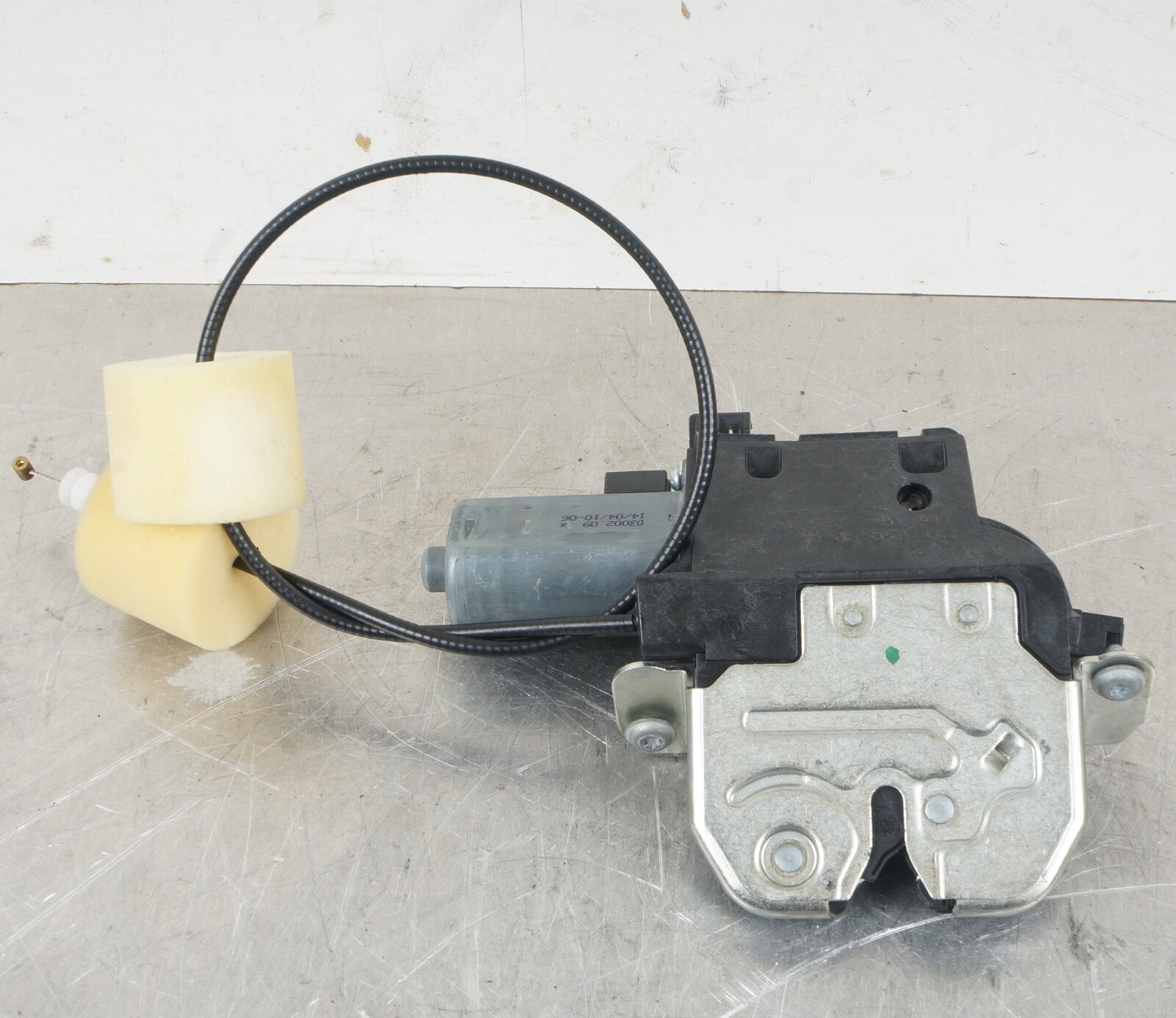 07-14 Mercedes W221 S550 S400 CL550 Rear Trunk Lid Latch Lock Actuator