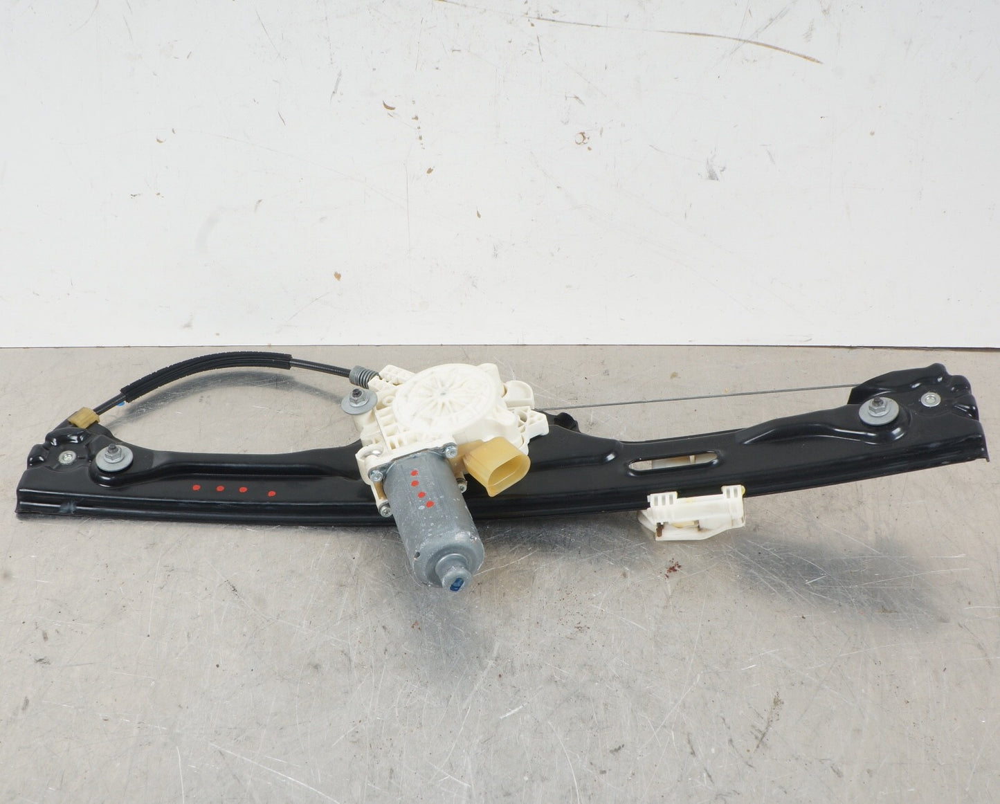 2007 - 2013 BMW X5 Rear Door Window Regulator w Motor Right 7137030 OEM